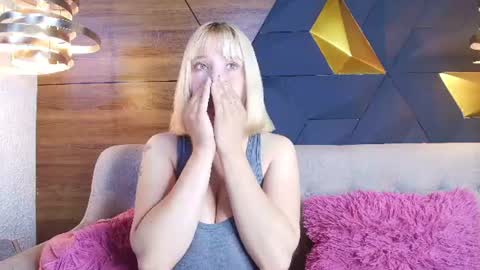 Snapshot of ary_hanna chatting on June 17, 2026, 11:01 am sofia online show from June 17, 2026, 11:01 am