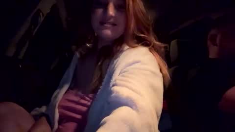 aryana14 online show from November 6, 2025, 8:54 pm