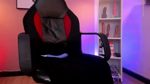 Asami  online show from December 21, 2024, 11:45 pm