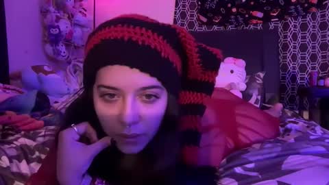 ascendingaura222 online show from February 19, 2026, 3:57 am