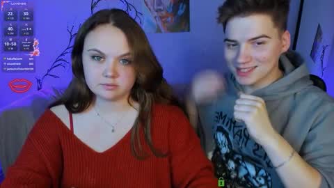 ash_raven_ online show from October 12, 2025, 7:02 pm