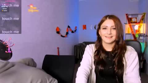 ash_raven_ online show from October 30, 2025, 8:31 pm