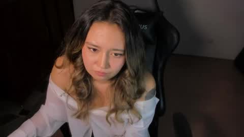 ash_smith1 online show from June 3, 2026, 10:59 pm