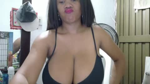 Snapshot of ashanty_1012 chatting on June 18, 2026, 10:47 pm ashanty_1012 online show from June 18, 2026, 10:47 pm
