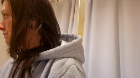 Snapshot of ashelynngrey1986 chatting on February 2, 2025, 3:32 am Ashelynn Grey online show from February 2, 2025, 3:32 am