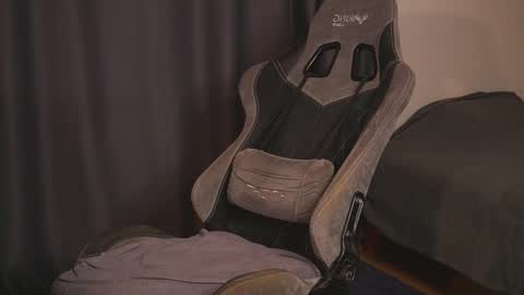 Jerk Machine online show from February 12, 2026, 1:06 pm