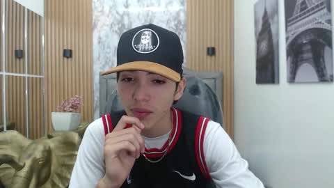 Snapshot of asher_costa chatting on February 6, 2026, 7:06 pm Asher Costa online show from February 6, 2026, 7:06 pm