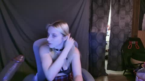 Snapshot of ashleewolfx chatting on January 2, 2025, 2:11 am Ashlee Wolf online show from January 2, 2025, 2:11 am
