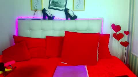 ashley  online show from December 21, 2024, 2:37 pm