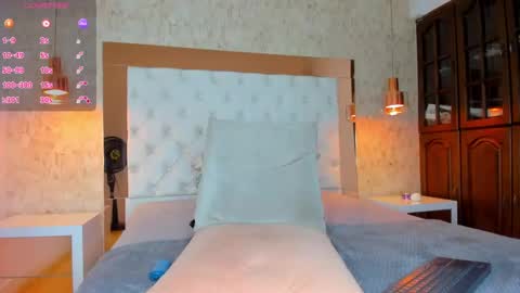 Snapshot of ashleeybrownn chatting on December 19, 2024, 1:39 am Ashleey Brownn online show from December 19, 2024, 1:39 am