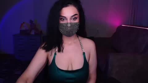 Snapshot of ashley__cooper__ chatting on December 25, 2024, 4:01 am Yasmina online show from December 25, 2024, 4:01 am