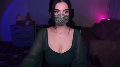 Snapshot of ashley__cooper__ chatting on December 29, 2024, 4:16 am Yasmina online show from December 29, 2024, 4:16 am