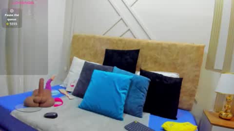 ashley online show from November 22, 2025, 2:05 pm