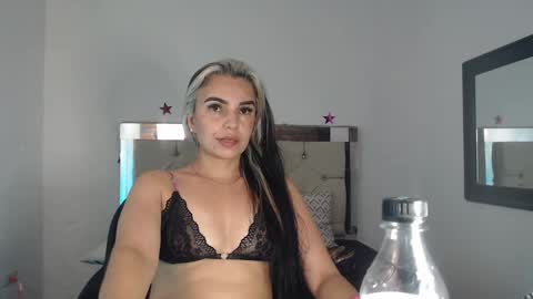 ashley__tylor online show from January 12, 2025, 7:53 am