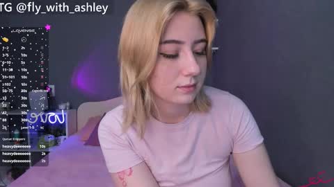 ashley_fly online show from September 20, 2025, 5:52 am