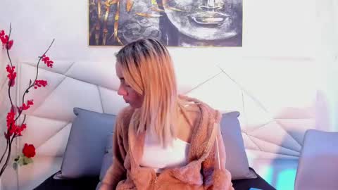 Snapshot of ashley_miller26 chatting on March 10, 2025, 11:32 am ashley_miller26 online show from March 10, 2025, 11:32 am