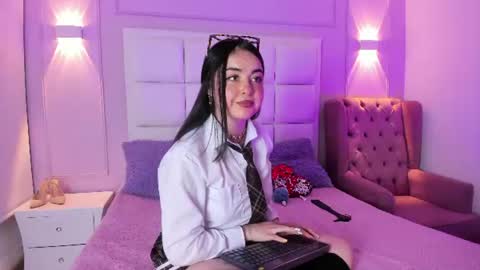 ashley_petit online show from July 18, 2026, 1:26 pm