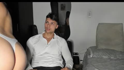 Snapshot of ashleyandtyler chatting on October 9, 2025, 10:19 pm ASHLEY AND TYLER online show from October 9, 2025, 10:19 pm