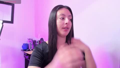 Ashley online show from November 19, 2025, 2:17 pm