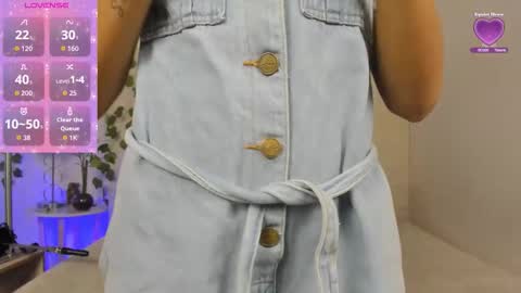 AshleyHill online show from November 28, 2025, 3:42 am