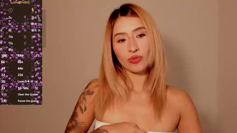 Snapshot of ashleyroys_111 chatting on October 28, 2025, 11:58 am dahiana online show from October 28, 2025, 11:58 am