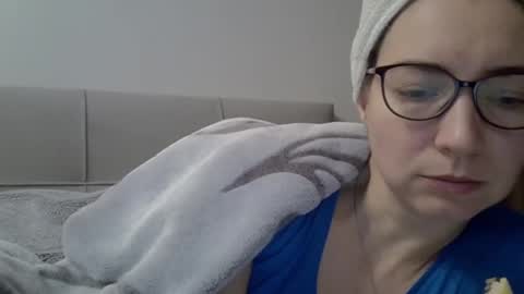 Ashley online show from December 15, 2025, 6:06 am