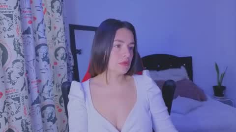 ASHLEY online show from October 3, 2025, 1:41 pm