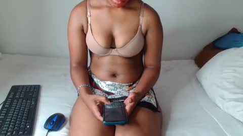 ashleyt255 online show from November 6, 2025, 6:53 pm