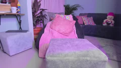 ASHLEY online show from February 15, 2026, 7:51 am