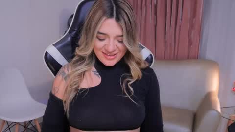 Ashley Lauren online show from October 3, 2025, 4:09 am