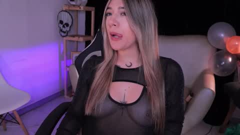 Ashley Lauren online show from October 28, 2025, 4:16 am