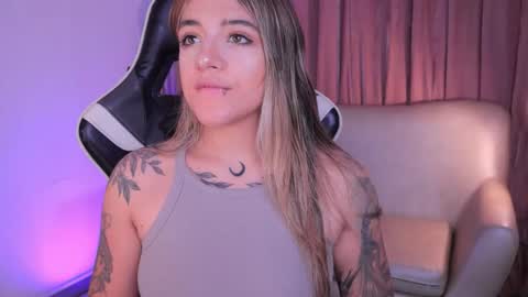 Ashley Lauren online show from November 12, 2025, 3:51 am