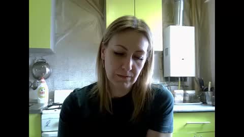 Snapshot of ashleyxhoney chatting on February 26, 2026, 8:35 am AshleyXHoney online show from February 26, 2026, 8:35 am