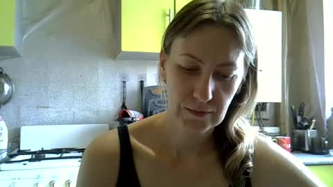 Snapshot of ashleyxhoney chatting on June 23, 2026, 6:11 am AshleyXHoney online show from June 23, 2026, 6:11 am