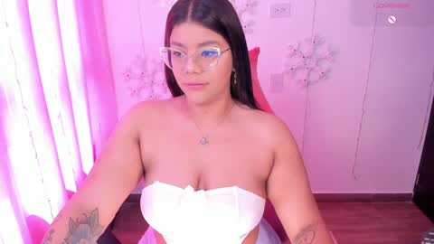 Ashleyy18   online show from December 28, 2024, 7:33 pm