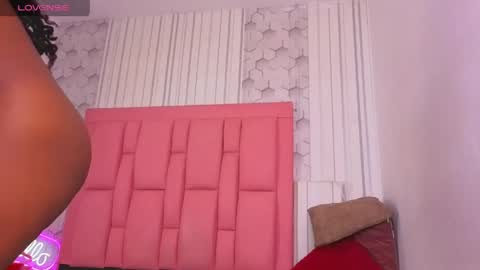 ashlleyray online show from May 21, 2026, 7:32 pm