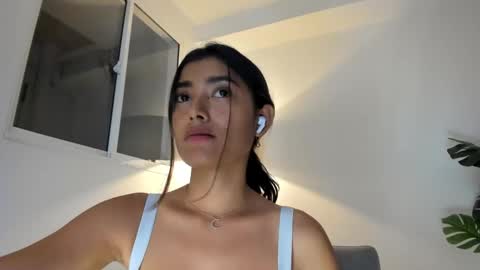 Snapshot of ashllovee_ chatting on January 16, 2025, 3:56 am ashllovee online show from January 16, 2025, 3:56 am