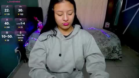 Ashly online show from October 22, 2025, 11:21 am