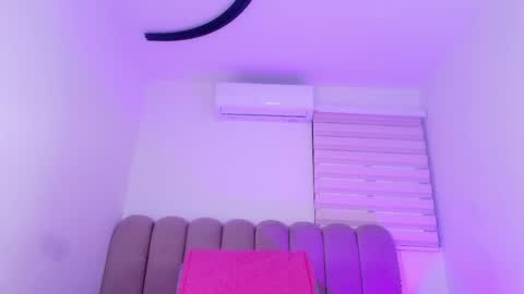 Ashly online show from April 17, 2026, 11:57 am