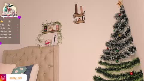 Snapshot of ashly_z chatting on December 31, 2024, 12:36 pm Ashly online show from December 31, 2024, 12:36 pm