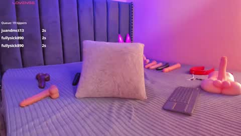 Snapshot of ashlye_miller_ chatting on February 18, 2025, 6:59 am ashlye_miller_ online show from February 18, 2025, 6:59 am