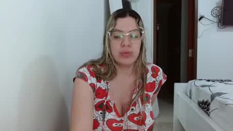 Snapshot of ashlymoon chatting on January 6, 2025, 5:49 pm AshlyMoon online show from January 6, 2025, 5:49 pm