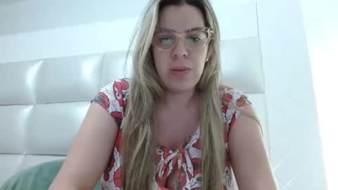 Snapshot of ashlymoon chatting on January 6, 2025, 11:52 pm AshlyMoon online show from January 6, 2025, 11:52 pm