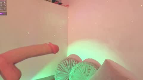 Snapshot of ashlynnlowe_ chatting on November 8, 2025, 7:34 pm Ash online show from November 8, 2025, 7:34 pm