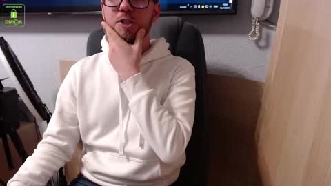 Snapshot of ashton_heartt chatting on January 15, 2025, 12:15 pm Ash online show from January 15, 2025, 12:15 pm