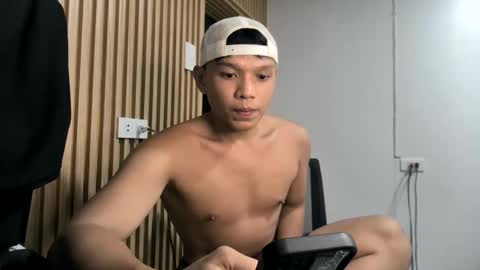 asian_calid22xx online show from June 8, 2026, 7:25 pm