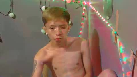 Snapshot of asian_macky chatting on February 10, 2026, 2:21 pm asian_macky online show from February 10, 2026, 2:21 pm