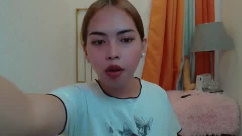 Snapshot of asian_pinay_oldlover chatting on July 3, 2026, 10:32 am Angel online show from July 3, 2026, 10:32 am