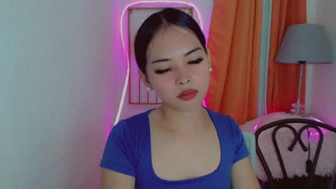 Snapshot of asian_pinay_oldlover chatting on July 22, 2026, 10:12 pm Angel online show from July 22, 2026, 10:12 pm
