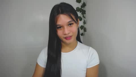 Yan online show from November 20, 2025, 7:24 pm